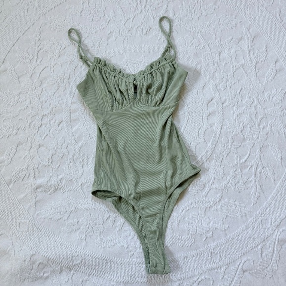 Princess Polly Lilith Bodysuit - Picture 2 of 4